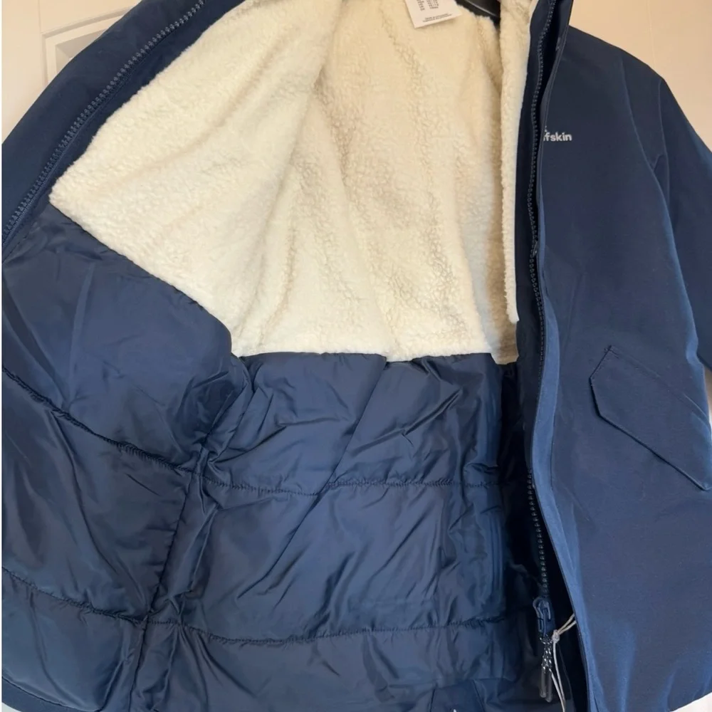 New Jack Wolfskin Cosy Bear Kids Jacket – Size 7/8